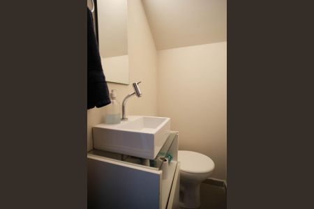 Casa para alugar com 123m², 2 quartos e 2 vagasBanheiro Social