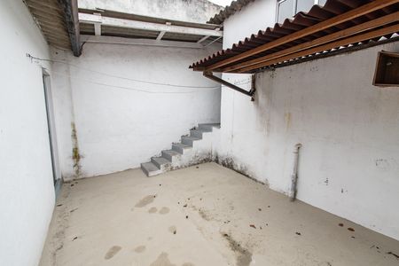 Casa para alugar com 55m², 2 quartos e sem vaga Casa para alugar com 55m², 2 quartos e sem vagaQuintal