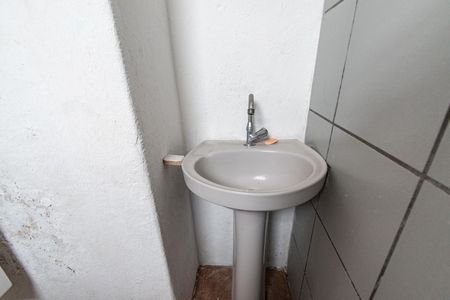 Casa para alugar com 55m², 2 quartos e sem vaga Casa para alugar com 55m², 2 quartos e sem vagaBanheiro