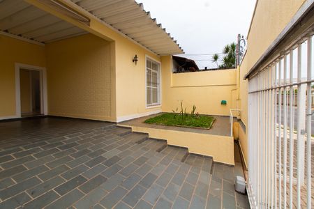 Casa para alugar com 133m², 3 quartos e 3 vagas Casa para alugar com 133m², 3 quartos e 3 vagasÁrea comum