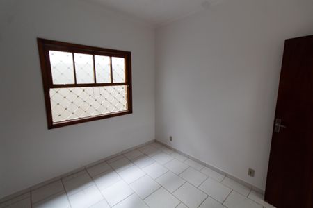 Casa para alugar com 133m², 3 quartos e 3 vagas Casa para alugar com 133m², 3 quartos e 3 vagasQuarto 1