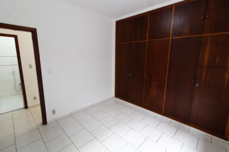 Casa para alugar com 133m², 3 quartos e 3 vagas Casa para alugar com 133m², 3 quartos e 3 vagasQuarto 2