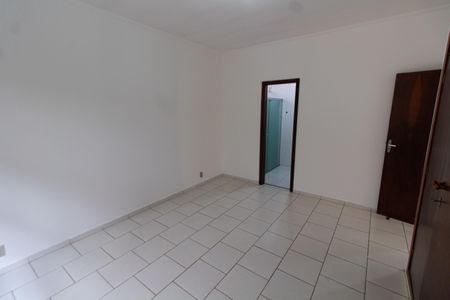 Casa para alugar com 133m², 3 quartos e 3 vagas Casa para alugar com 133m², 3 quartos e 3 vagasSuíte