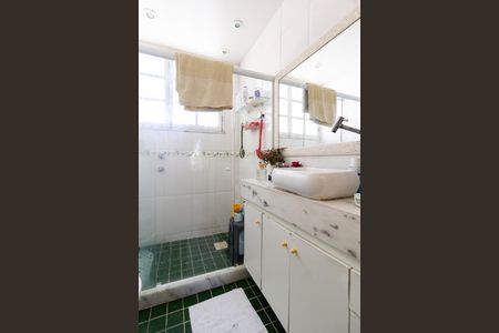 Apartamento à venda com 200m², 3 quartos e sem vagaBanheiro da suíte