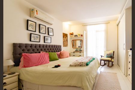 Apartamento à venda com 200m², 3 quartos e sem vagaQuarto 3