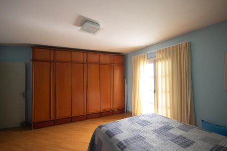 Casa à venda com 240m², 3 quartos e 2 vagasQuarto 3