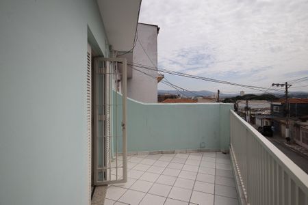 Casa à venda com 240m², 3 quartos e 2 vagasVaranda
