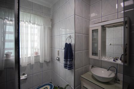 Casa à venda com 240m², 3 quartos e 2 vagasBanheiro 1