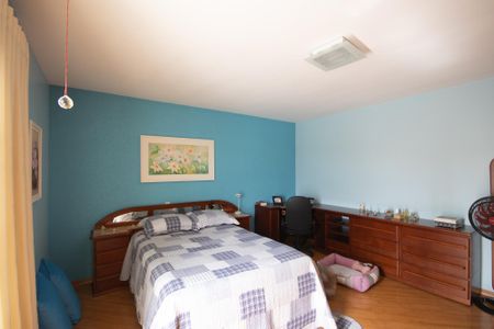 Casa à venda com 240m², 3 quartos e 2 vagasQuarto 3