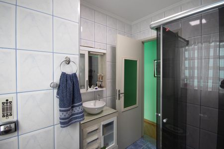 Casa à venda com 240m², 3 quartos e 2 vagasBanheiro 1