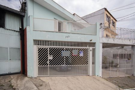 Casa à venda com 240m², 3 quartos e 2 vagasFachada com Plaquinha
