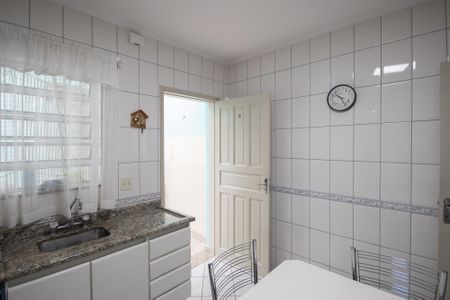 Casa à venda com 240m², 3 quartos e 2 vagasCozinha