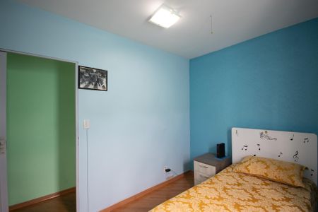 Casa à venda com 240m², 3 quartos e 2 vagasQuarto 2