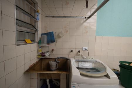 Casa à venda com 240m², 3 quartos e 2 vagasÁrea de Serviço