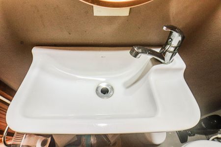 Casa de condomínio à venda com 88m², 2 quartos e 1 vagaLavabo