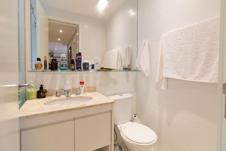 Apartamento à venda com 87m², 3 quartos e 2 vagasBanheiro Social