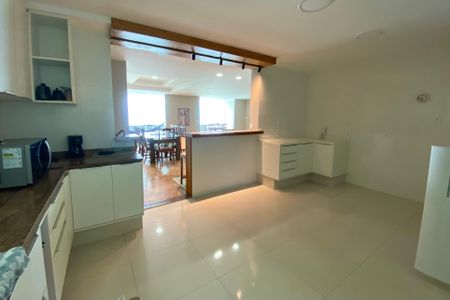 Apartamento para alugar com 240m², 4 quartos e 1 vagaCozinha