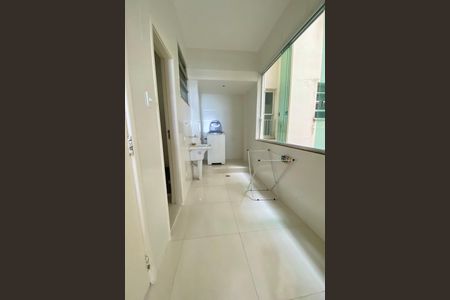 Apartamento para alugar com 240m², 4 quartos e 1 vagaÁrea de serviço