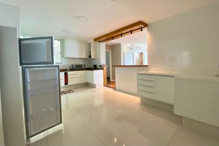 Apartamento para alugar com 240m², 4 quartos e 1 vagaCozinha