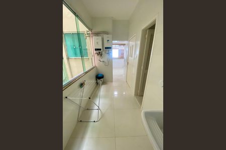 Apartamento para alugar com 240m², 4 quartos e 1 vagaÁrea de Serviço
