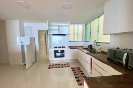 Apartamento para alugar com 240m², 4 quartos e 1 vagaCozinha