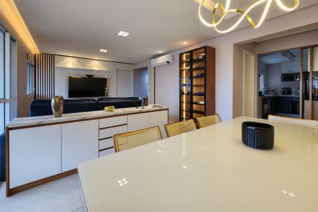 Apartamento à venda com 130m², 3 quartos e 2 vagasSala