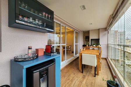 Apartamento à venda com 130m², 3 quartos e 2 vagasVaranda Gourmet