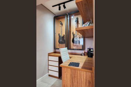 Apartamento à venda com 130m², 3 quartos e 2 vagasEscritório