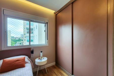 Apartamento à venda com 130m², 3 quartos e 2 vagasSuíte 2
