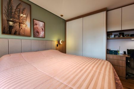 Apartamento à venda com 130m², 3 quartos e 2 vagasSuíte 1