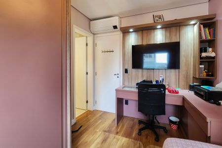 Apartamento à venda com 130m², 3 quartos e 2 vagasSuíte 2