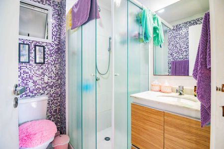 Apartamento à venda com 78m², 2 quartos e 2 vagasBanheiro Social