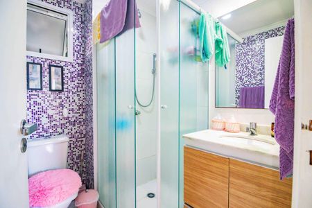 Apartamento à venda com 78m², 2 quartos e 2 vagasBanheiro Social