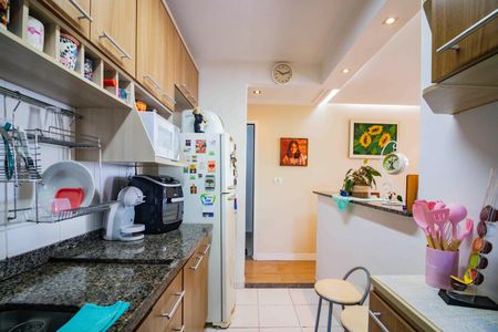 Apartamento à venda com 78m², 2 quartos e 2 vagasCozinha e Área de Serviço