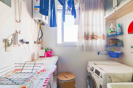 Apartamento à venda com 78m², 2 quartos e 2 vagasCozinha e Área de Serviço