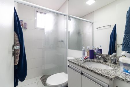 Apartamento à venda com 67m², 2 quartos e 1 vaga Apartamento à venda com 67m², 2 quartos e 1 vagaBanheiro da Suíte