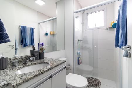 Apartamento à venda com 67m², 2 quartos e 1 vaga Apartamento à venda com 67m², 2 quartos e 1 vagaBanheiro Social