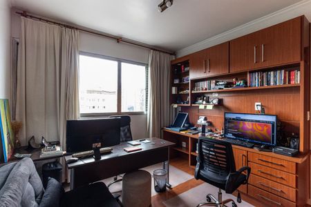 Apartamento à venda com 220m², 3 quartos e 1 vagaQuarto 2