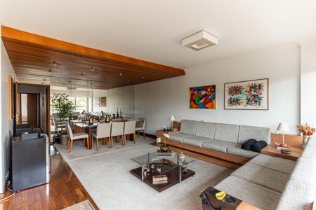 Apartamento à venda com 220m², 3 quartos e 1 vagaSala