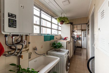 Apartamento à venda com 220m², 3 quartos e 1 vagaÁrea de Serviço