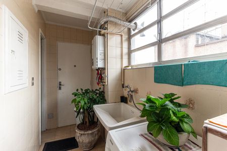 Apartamento à venda com 220m², 3 quartos e 1 vagaÁrea de Serviço