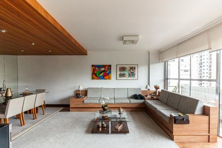 Apartamento à venda com 220m², 3 quartos e 1 vagaSala