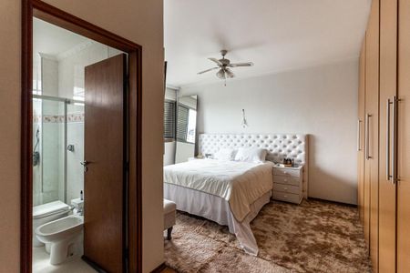 Apartamento à venda com 220m², 3 quartos e 1 vaga Suíte