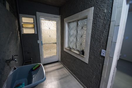 Casa de condomínio à venda com 62m², 2 quartos e 1 vagaÁrea de Serviço (1º Andar)