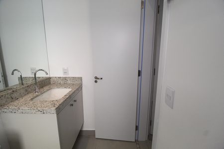 Apartamento para alugar com 68m², 2 quartos e 2 vagasBanheiro da Suíte