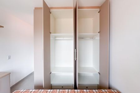 Apartamento para alugar com 33m², 1 quarto e sem vagaQuarto - Armários