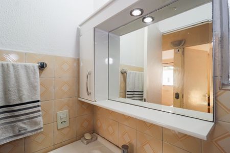 Apartamento à venda com 59m², 3 quartos e 1 vaga Apartamento à venda com 59m², 3 quartos e 1 vagaBanheiro