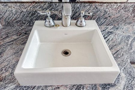 Apartamento à venda com 145m², 3 quartos e 2 vagasBanheiro da Suíte