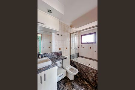 Apartamento à venda com 145m², 3 quartos e 2 vagasBanheiro da Suíte