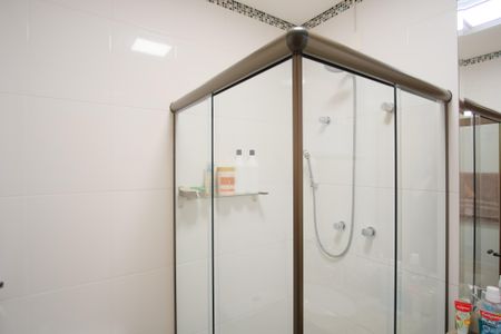 Casa à venda com 171m², 3 quartos e 2 vagasBanheiro da Suíte